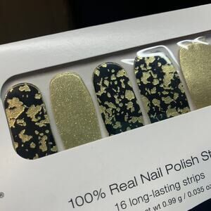 NIP Color Street DON'T FLAKE ON ME FDS536 nail polish strips wraps black gold
